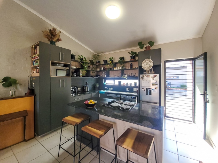 2 Bedroom Property for Sale in Van Der Hoff Park North West